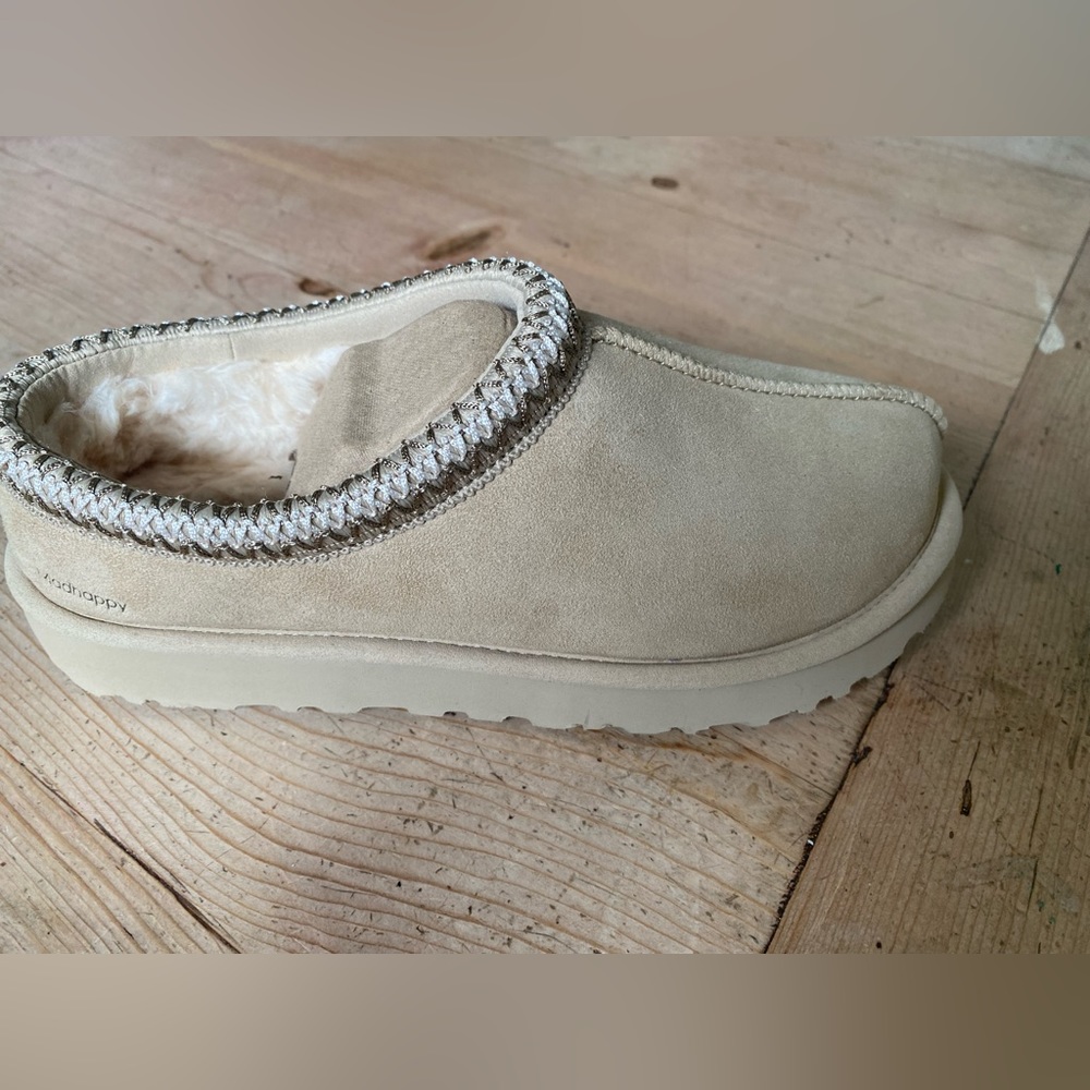 UGG MADHAPPY Tasman Size 8